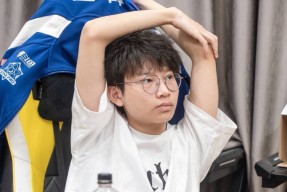 包含蒂姆回归赛场，势不可挡首场状态亮眼，TES观众沸腾！的词条