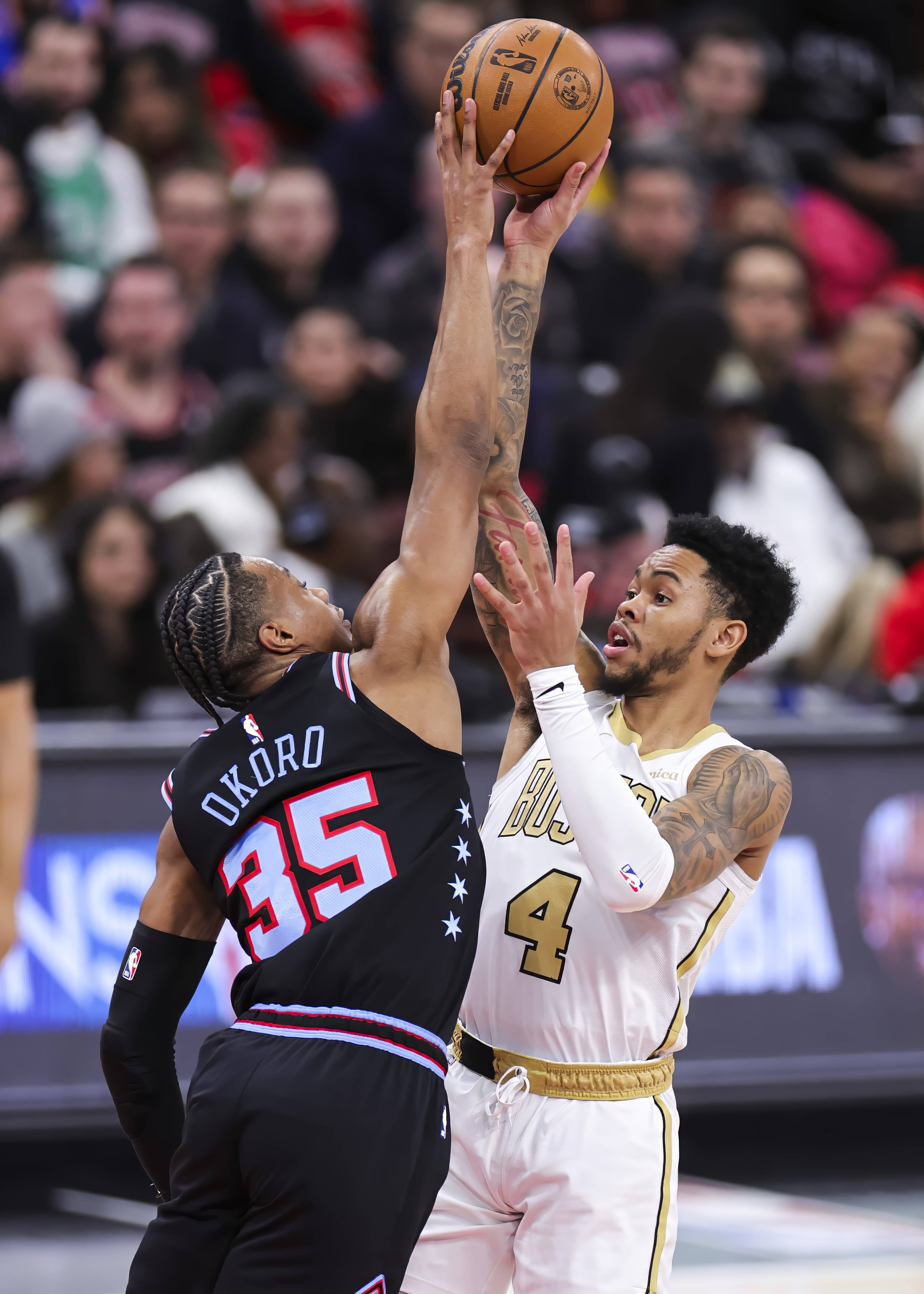 詹姆斯在公牛比赛中精彩发挥，挺进下一轮引发热议！的简单介绍