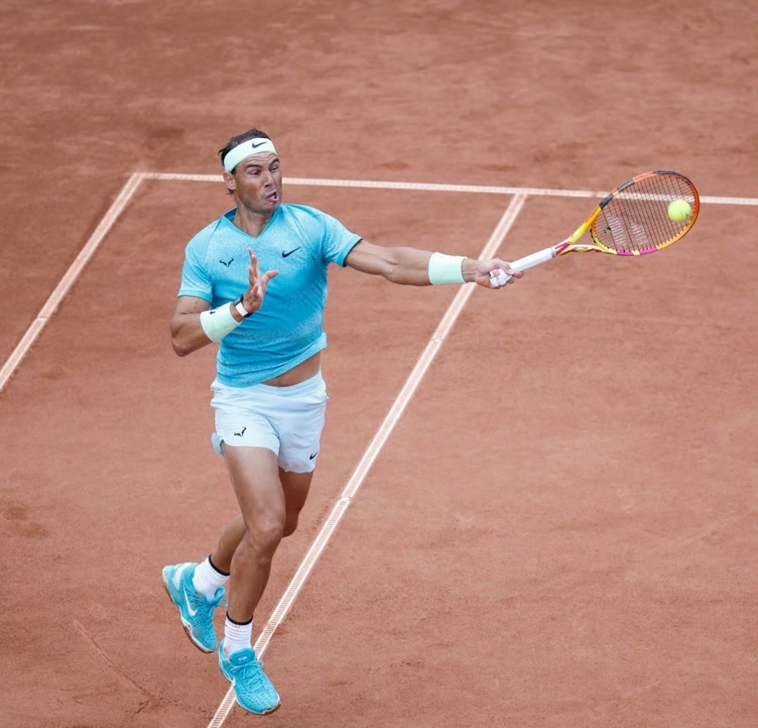 包含纳达尔在加拿大队比赛中挺进下一轮，出色防守引发热议！的词条