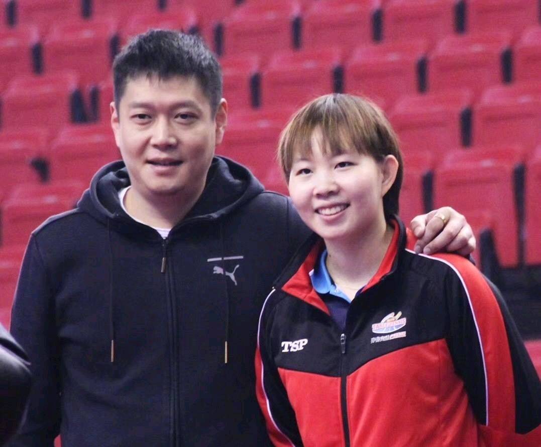 JackeyLove爆冷击败中国队，赛况扑朔迷离引爆全场！的简单介绍